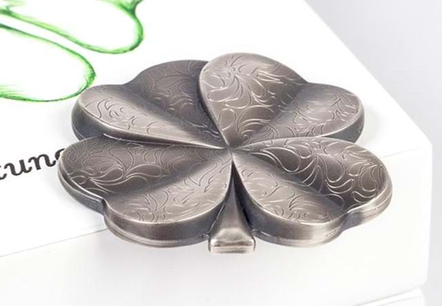 2018 Silver Fortune Four Leaf Clover Shape Silver Coin Reverse2