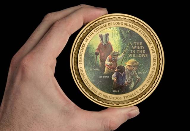 The Wind In The Willows 100Mm Medal In Hand 01
