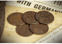 This set contains five pennies issued from 1914 to 1918 covering the dates of WWI. Comes complete in a black drawstring pouch with a certificate of authenticity.