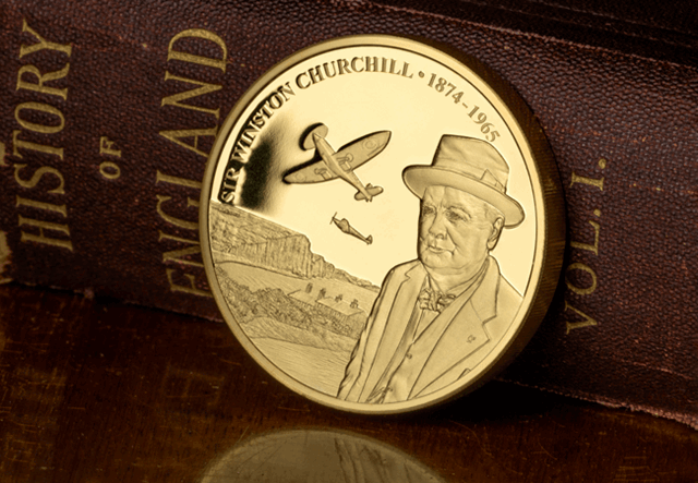 LS-Cook-Islands-2019-Winston-Churchill--Gold-Proof-Piedfort-Coin-lifestyle.png