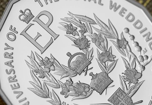 LS-2017-Australian-silver-proof-12-sided-fifty-cents-70th-anniversary-of-Royal-wedding-lifestyle-detail.jpg