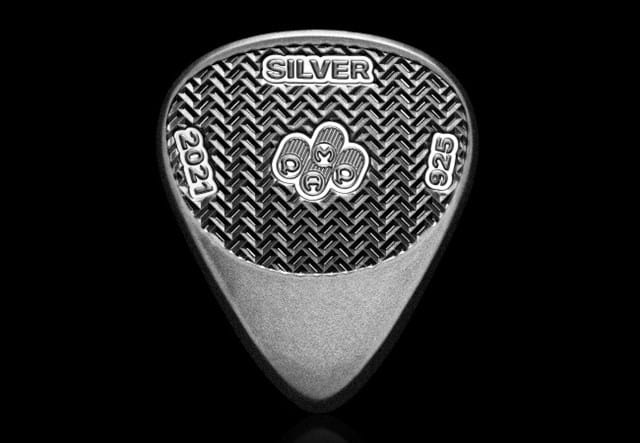 Fender-Sterling-Silver-Playable-Guitar-Pick-Product-Images-Pick-Back.jpg