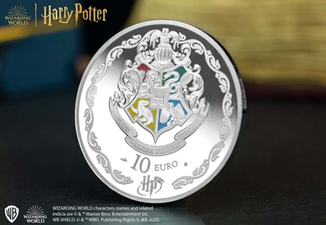 Harry Potter 1Oz Silver Medal Reverse Side Angle