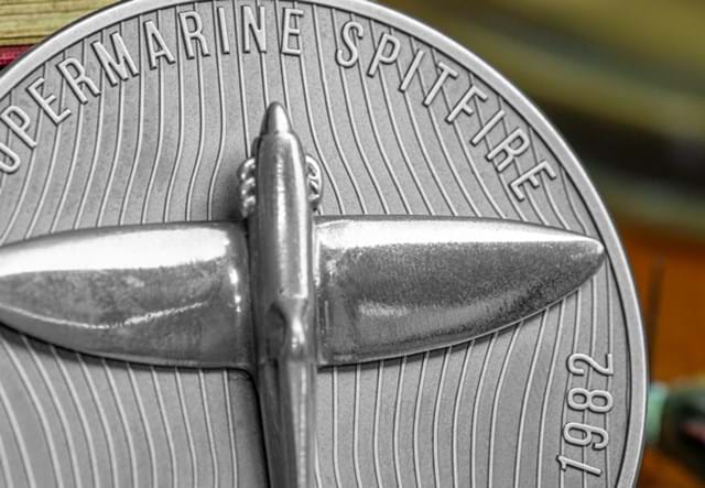 Spitfire 5Oz Close Up 01