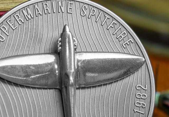 Spitfire 5Oz Close Up 01