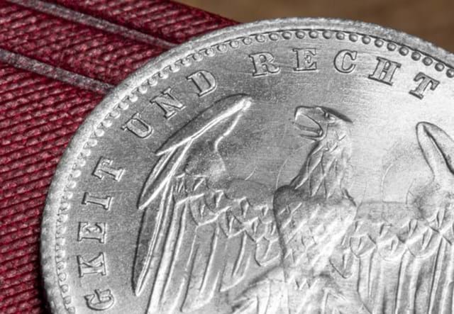 200 Mark Coin Reverse Close Up 1