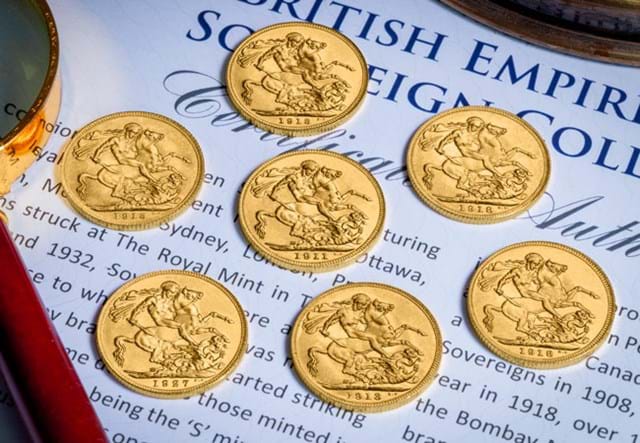 Empire Mintmark Sovereign Set Lifestyle 04