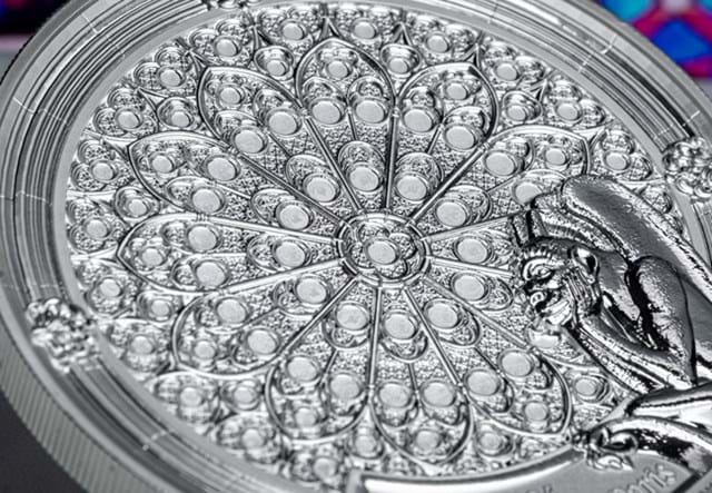 2024 Notre Dame Silver 3Oz Close Up 04
