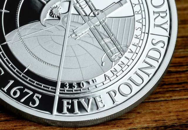 Royal Observatory Silver £5 Lifestyle 03