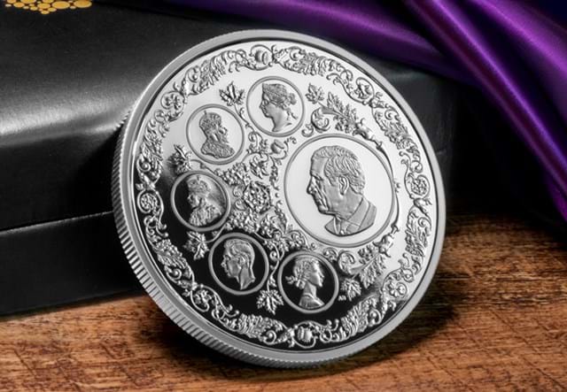 2025 Legacy Of The Crown Silver 5Oz Lifestyle 02