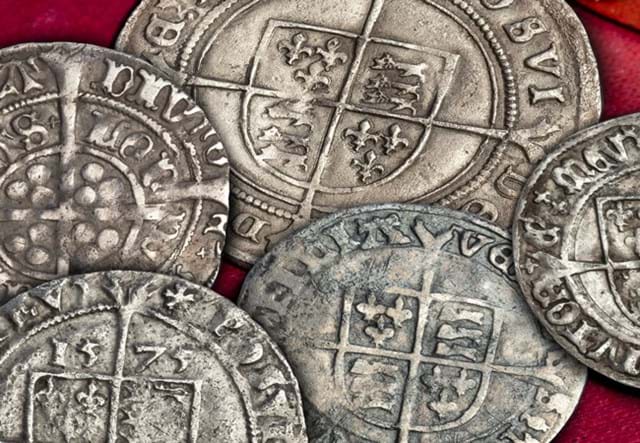 House Of Tudor Silver Set Lifestyle 06