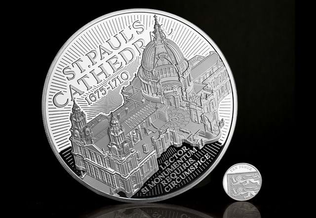 St Pauls Cathedral Sculptors Brass 10P Comparison Product